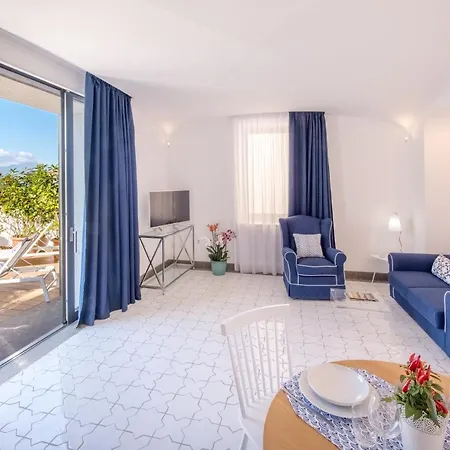 My Exclusive Italy - Luxury With Penthouse, Pools And Sea View